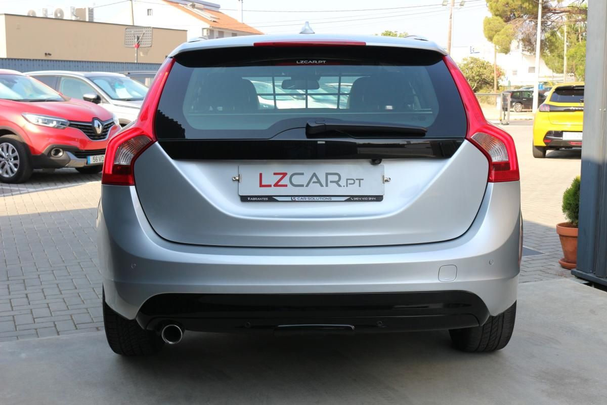 volvo-v60-2015-diesel-1560cc