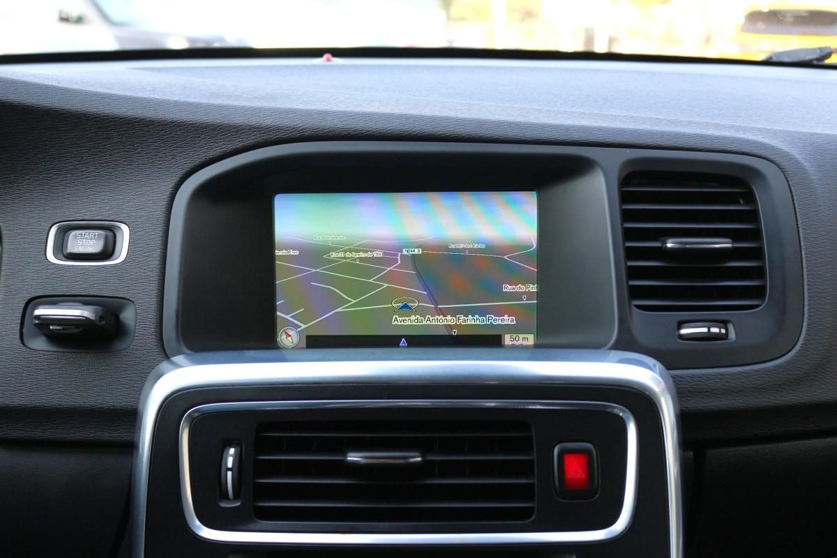 volvo-v60-2015-diesel-1560cc