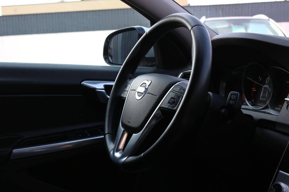 volvo-v60-2015-diesel-1560cc