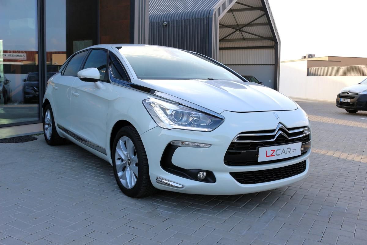 citroen-ds5-2015-diesel-1560cc
