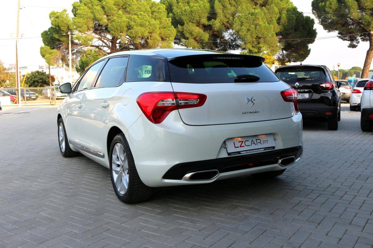citroen-ds5-2015-diesel-1560cc
