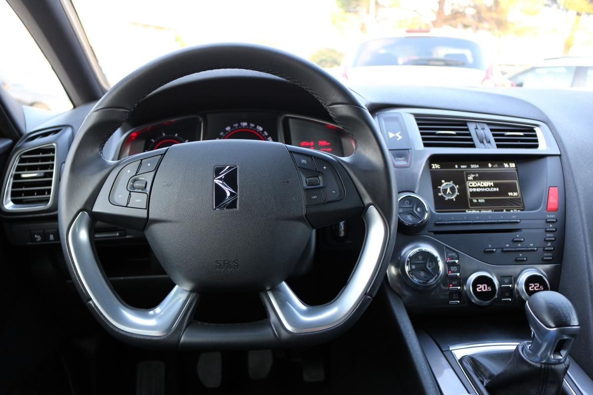citroen-ds5-2015-diesel-1560cc