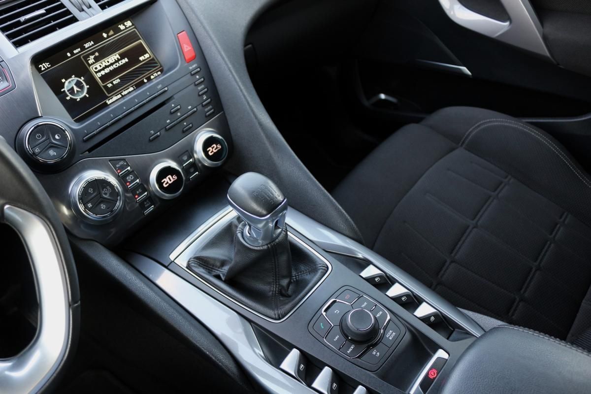 citroen-ds5-2015-diesel-1560cc