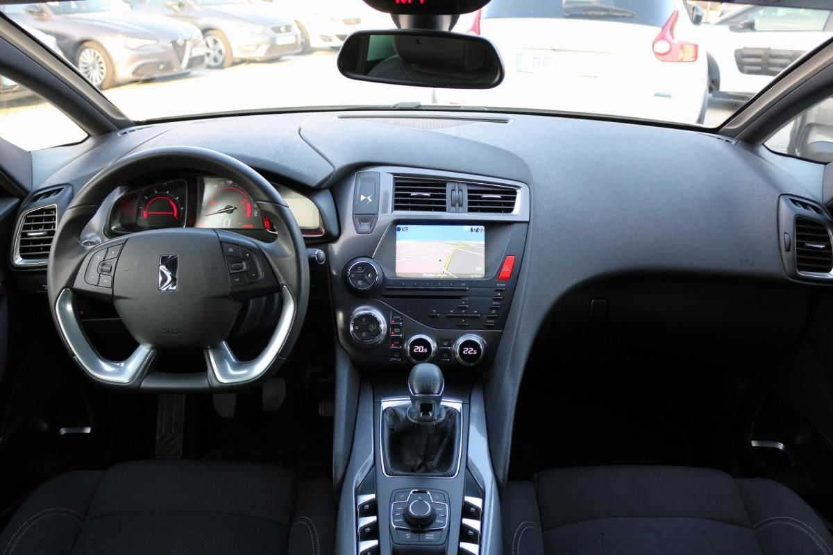 citroen-ds5-2015-diesel-1560cc