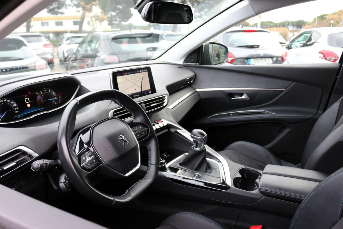 peugeot-5008-2018-gasolina-1199cc