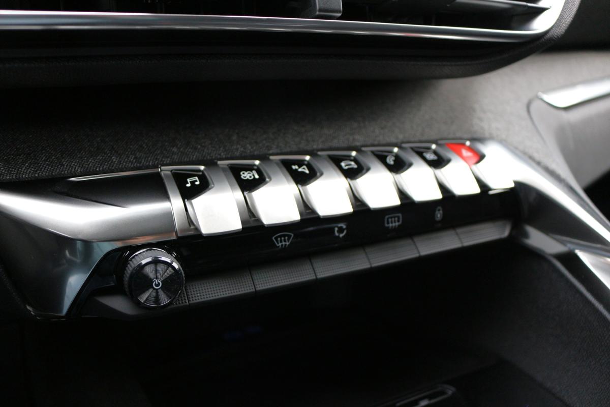 peugeot-5008-2018-gasolina-1199cc
