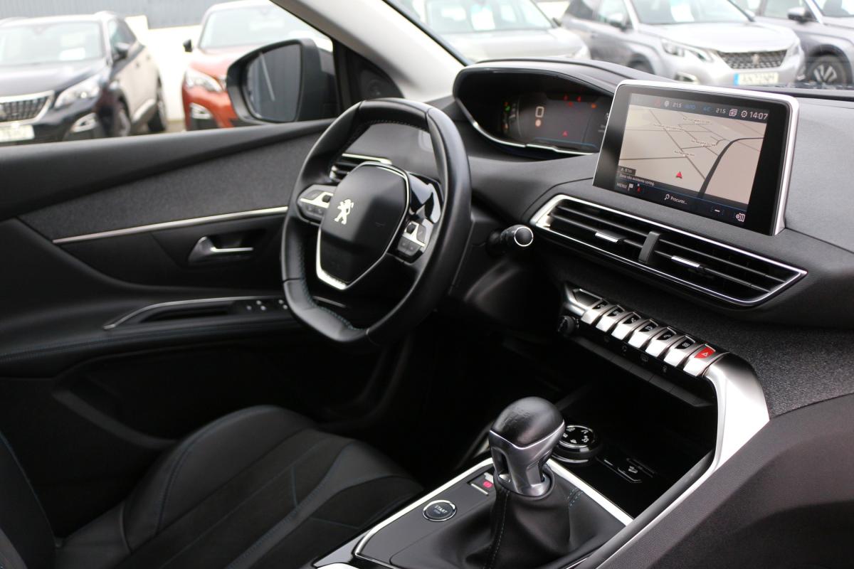 peugeot-5008-2018-gasolina-1199cc