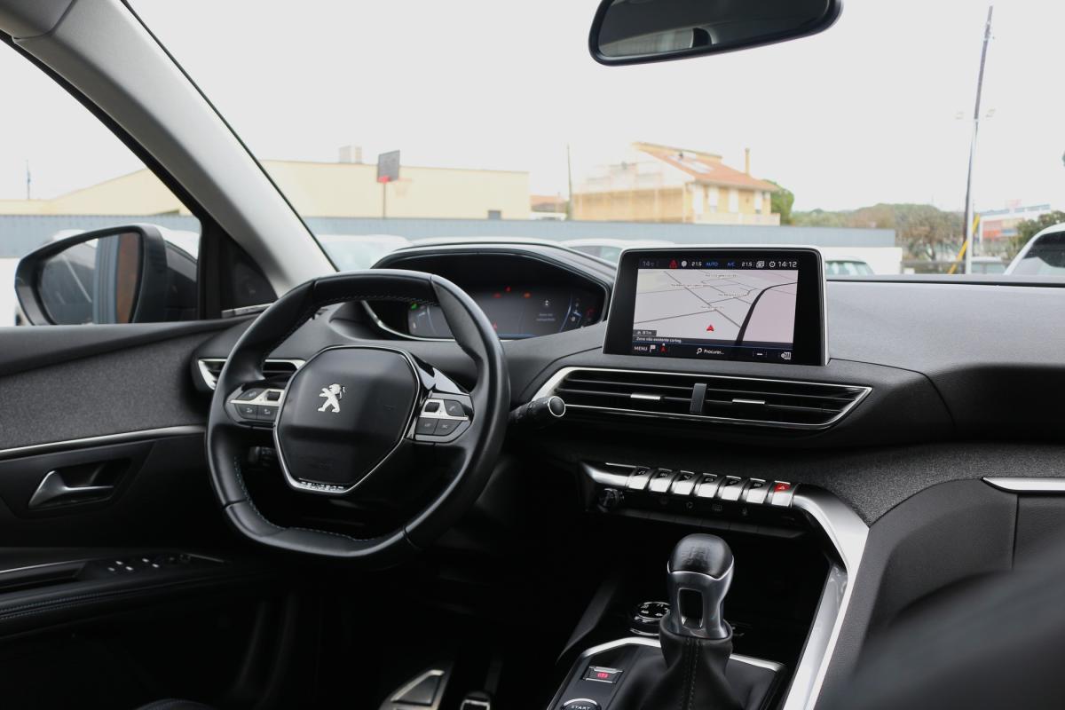 peugeot-5008-2018-gasolina-1199cc