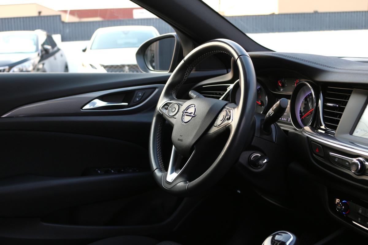 opel-insignia-2021-diesel-1496cc