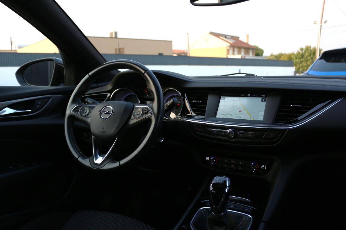 opel-insignia-2021-diesel-1496cc
