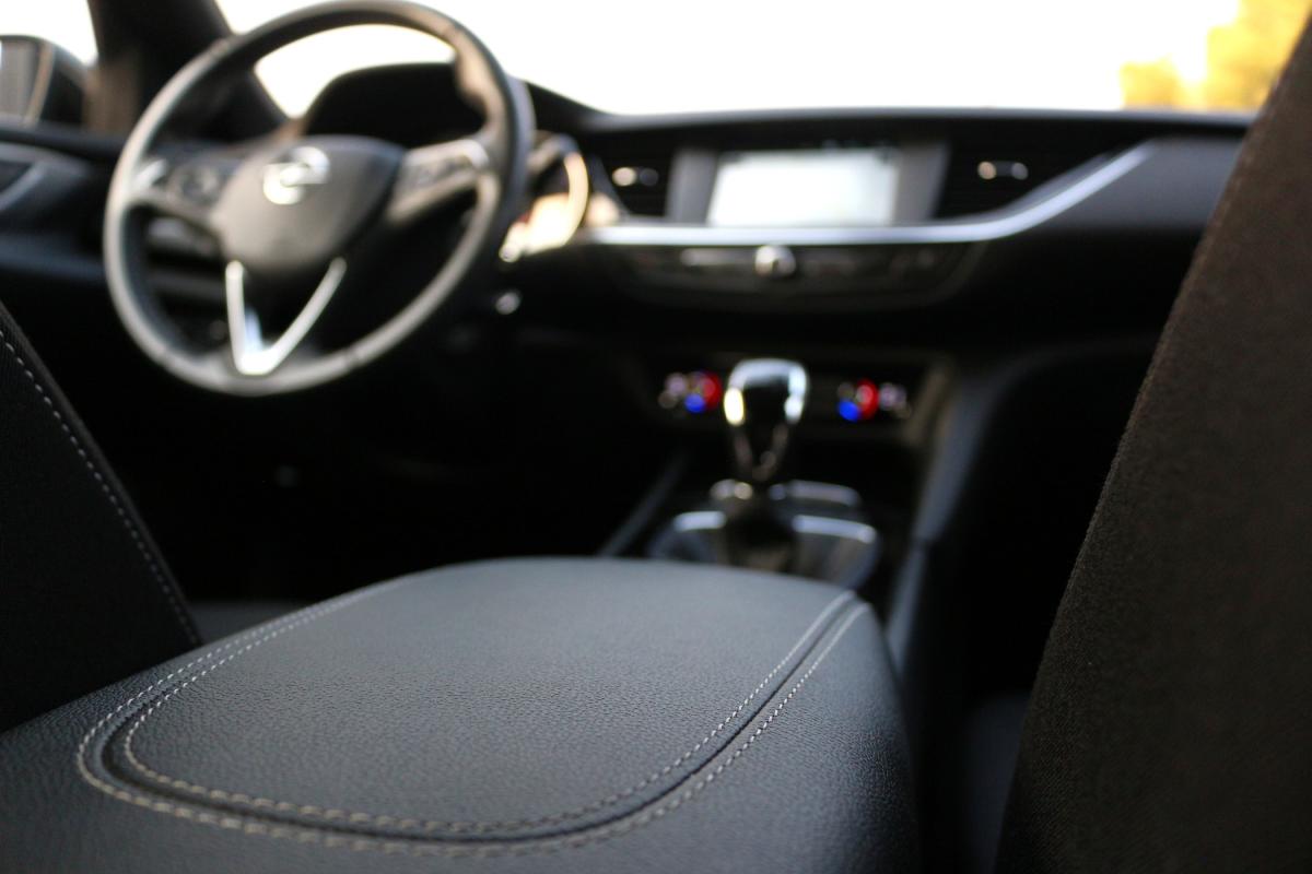 opel-insignia-2021-diesel-1496cc
