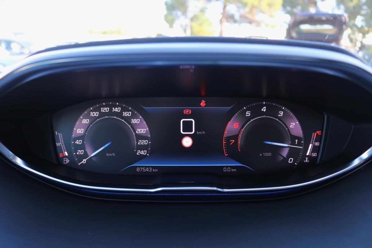 peugeot-5008-2021-gasolina-1199cc
