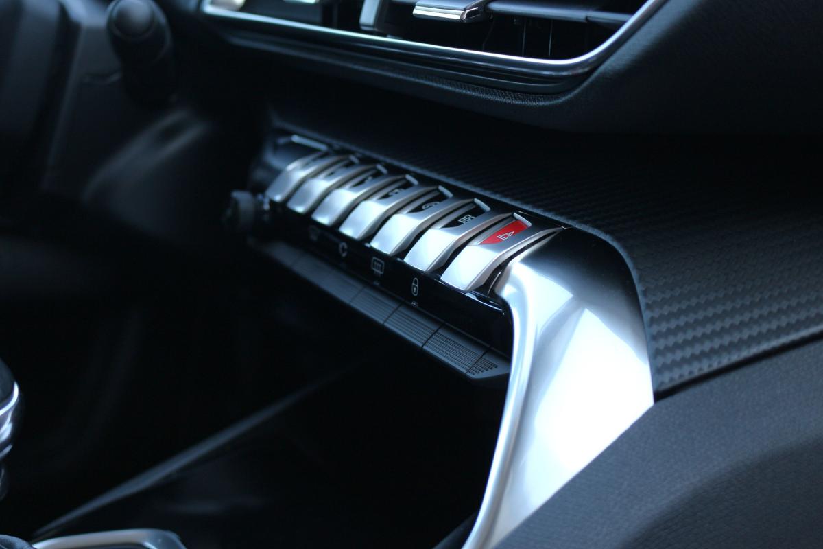 peugeot-5008-2021-gasolina-1199cc