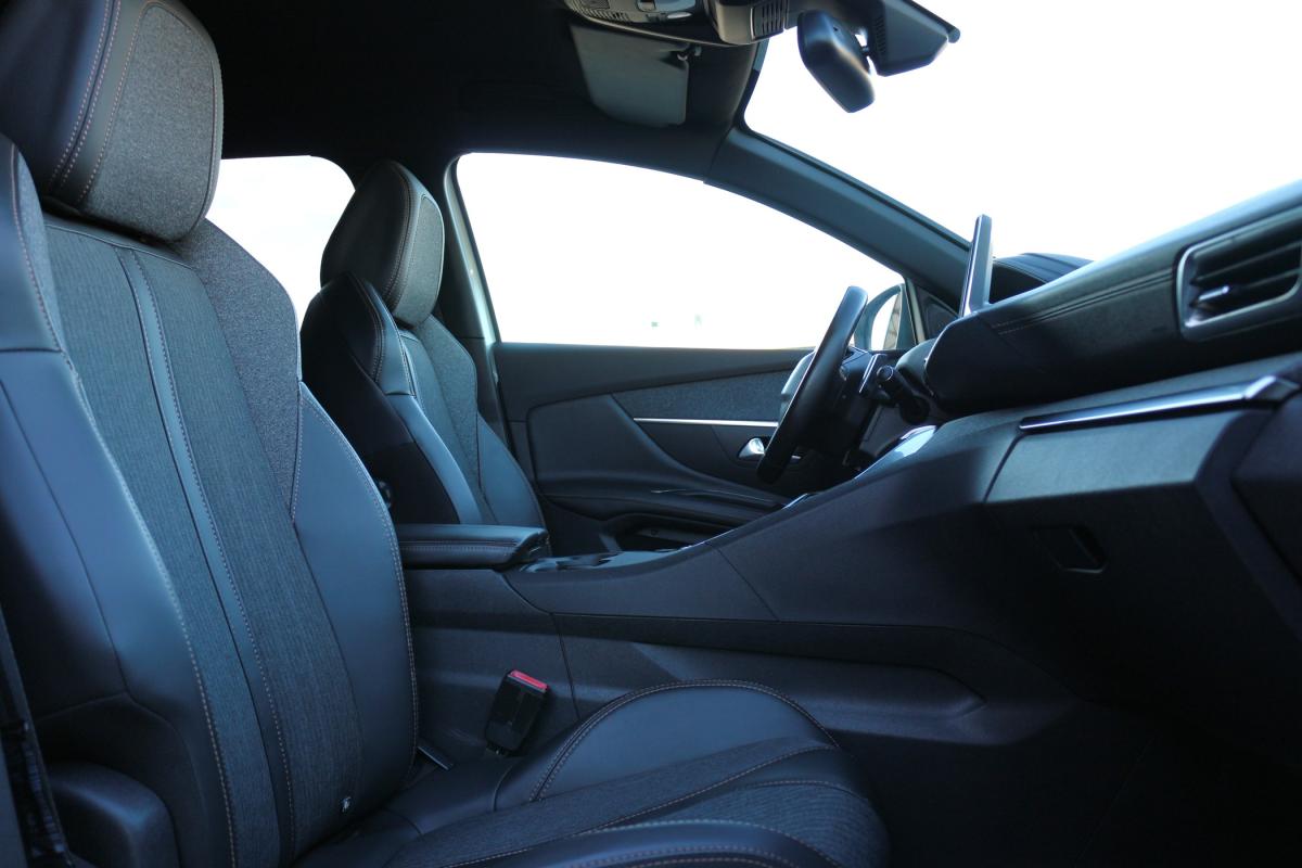 peugeot-3008-2017-diesel-1560cc