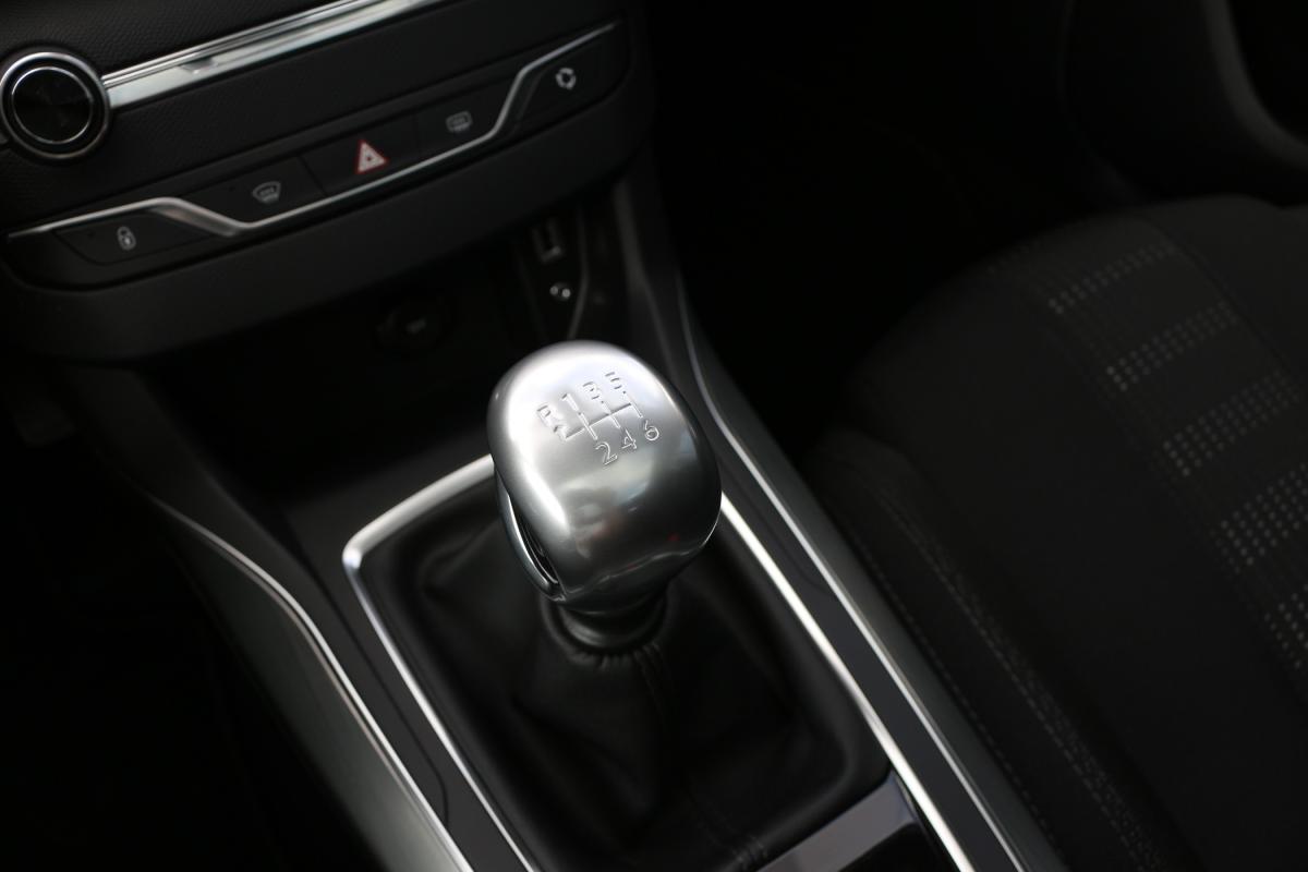 peugeot-308-2016-diesel-1560cc