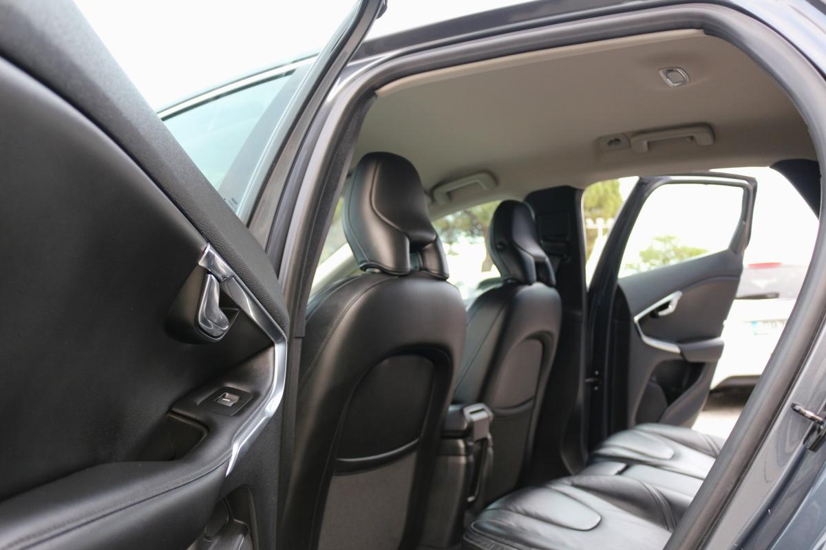 volvo-v40-2013-diesel-1560cc