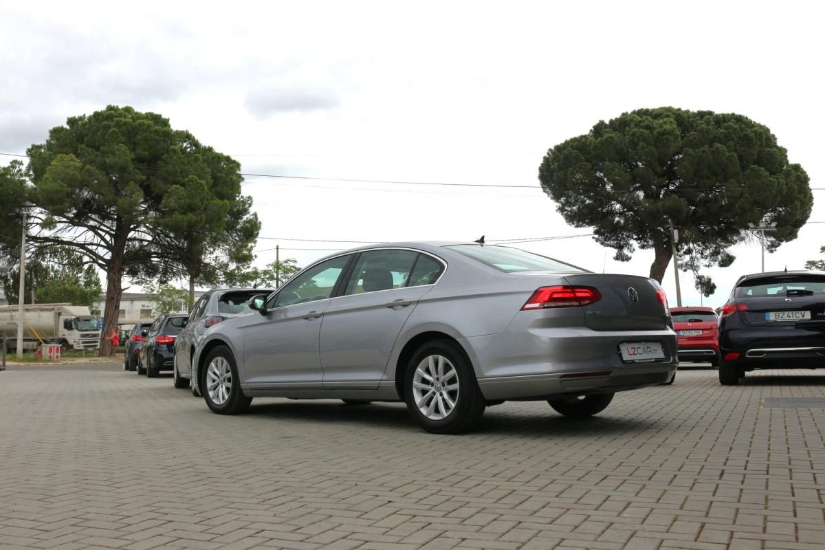 volkswagen-passat-2017-diesel-1598cc