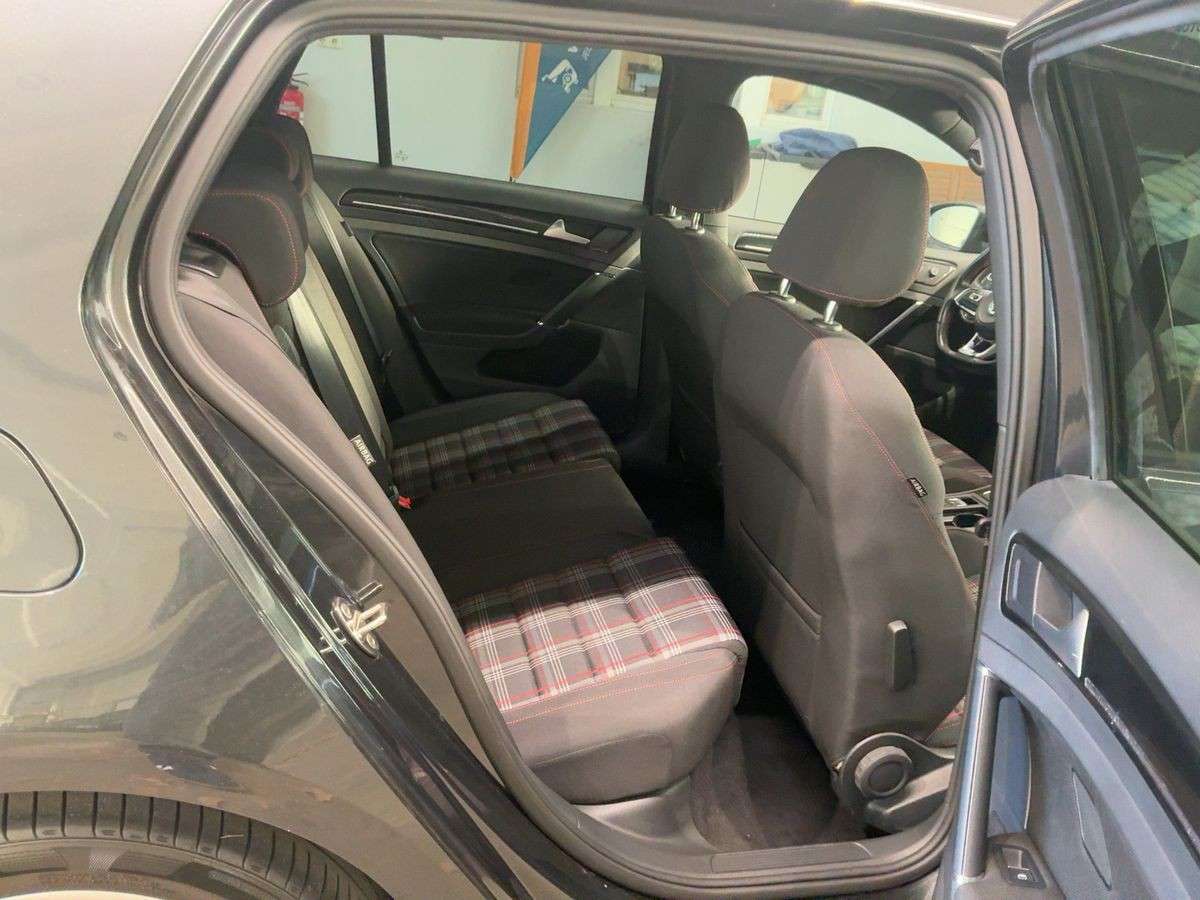volkswagen-golf-2014-gasolina-1984cc