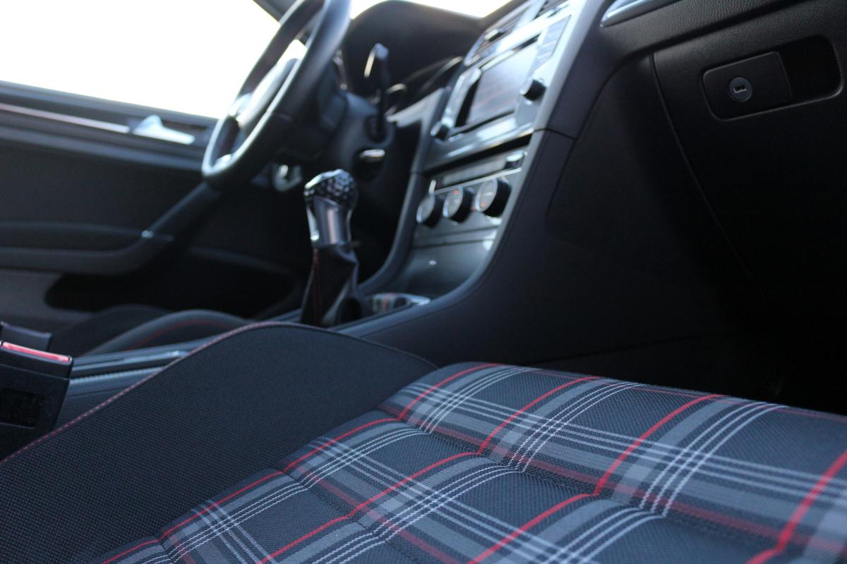 volkswagen-golf-2014-gasolina-1984cc