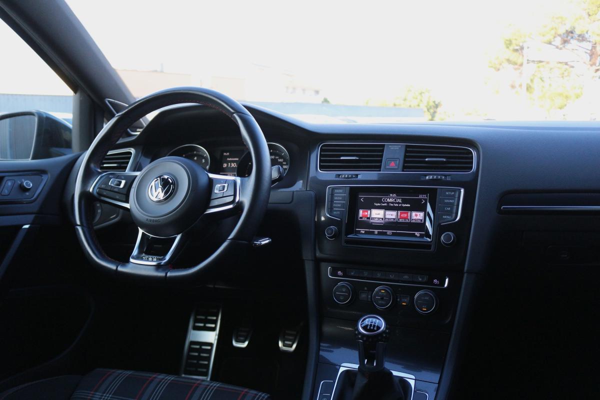 volkswagen-golf-2014-gasolina-1984cc