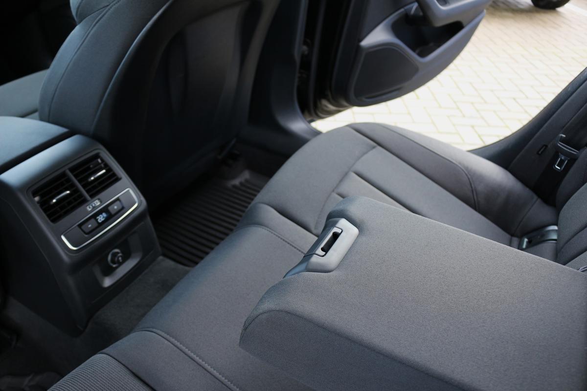 audi-a4-avant-2018-diesel-1968cc