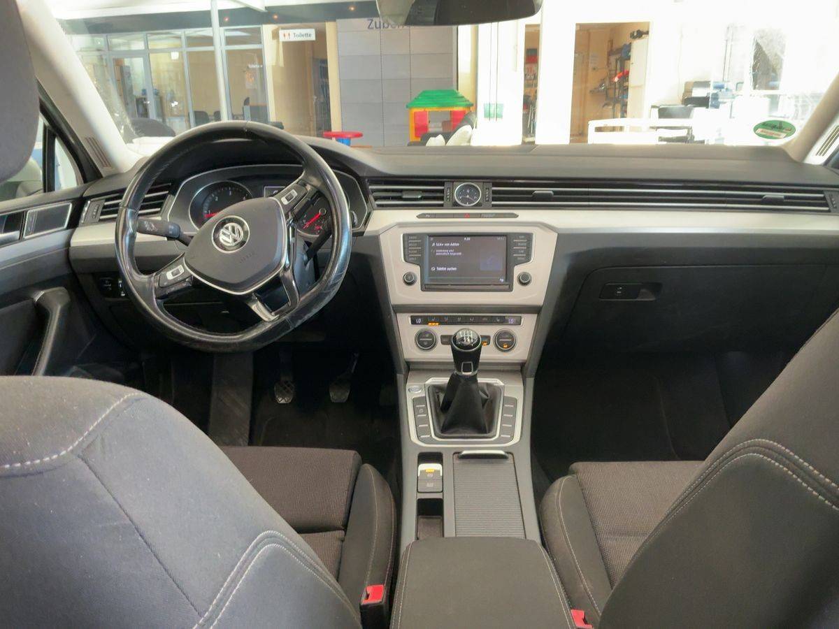 volkswagen-passat-variant-2016-diesel-1598cc