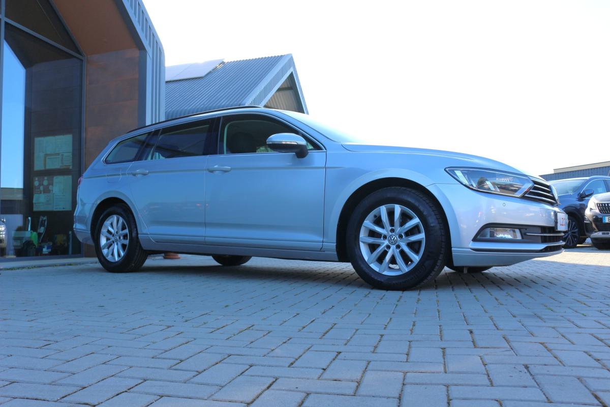 volkswagen-passat-variant-2016-diesel-1598cc