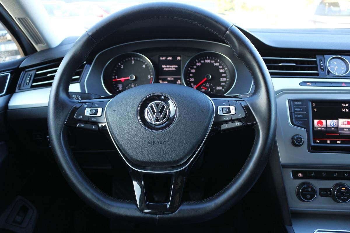 volkswagen-passat-variant-2016-diesel-1598cc