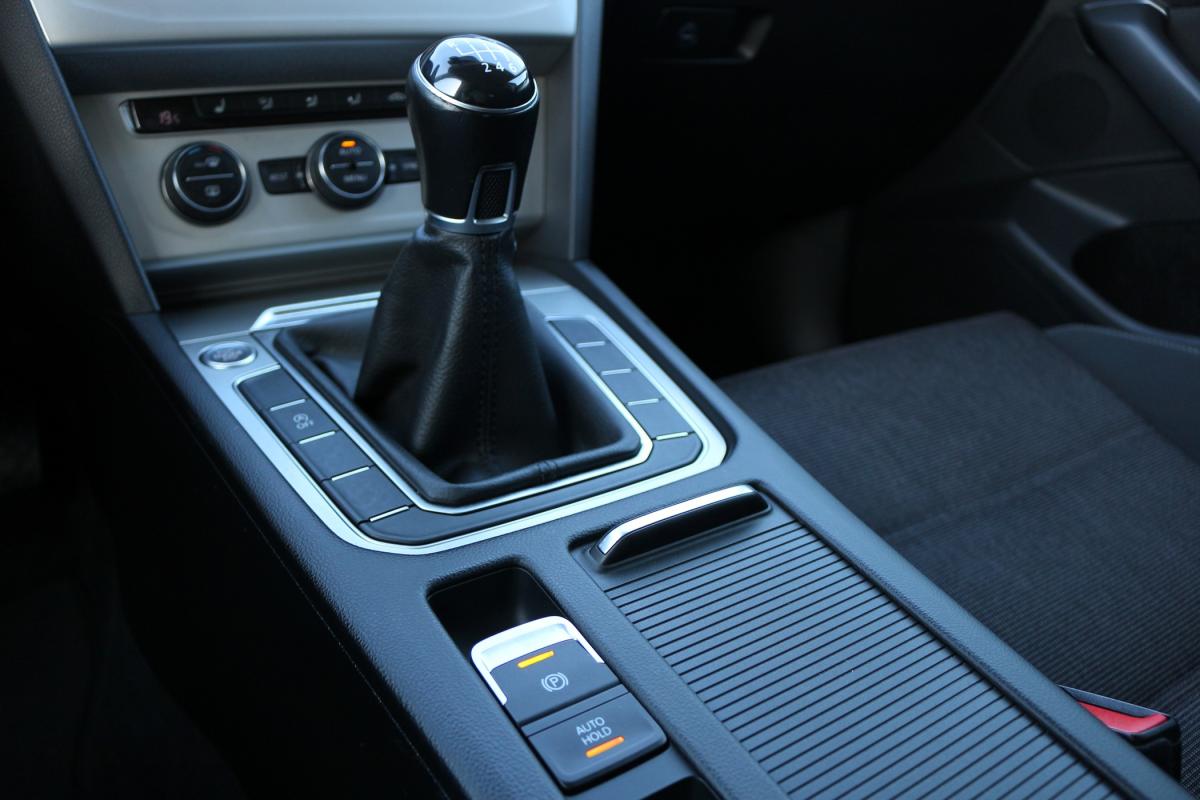volkswagen-passat-variant-2016-diesel-1598cc