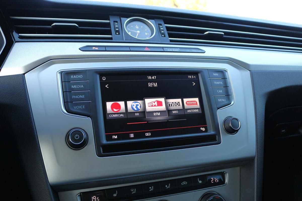 volkswagen-passat-variant-2016-diesel-1598cc