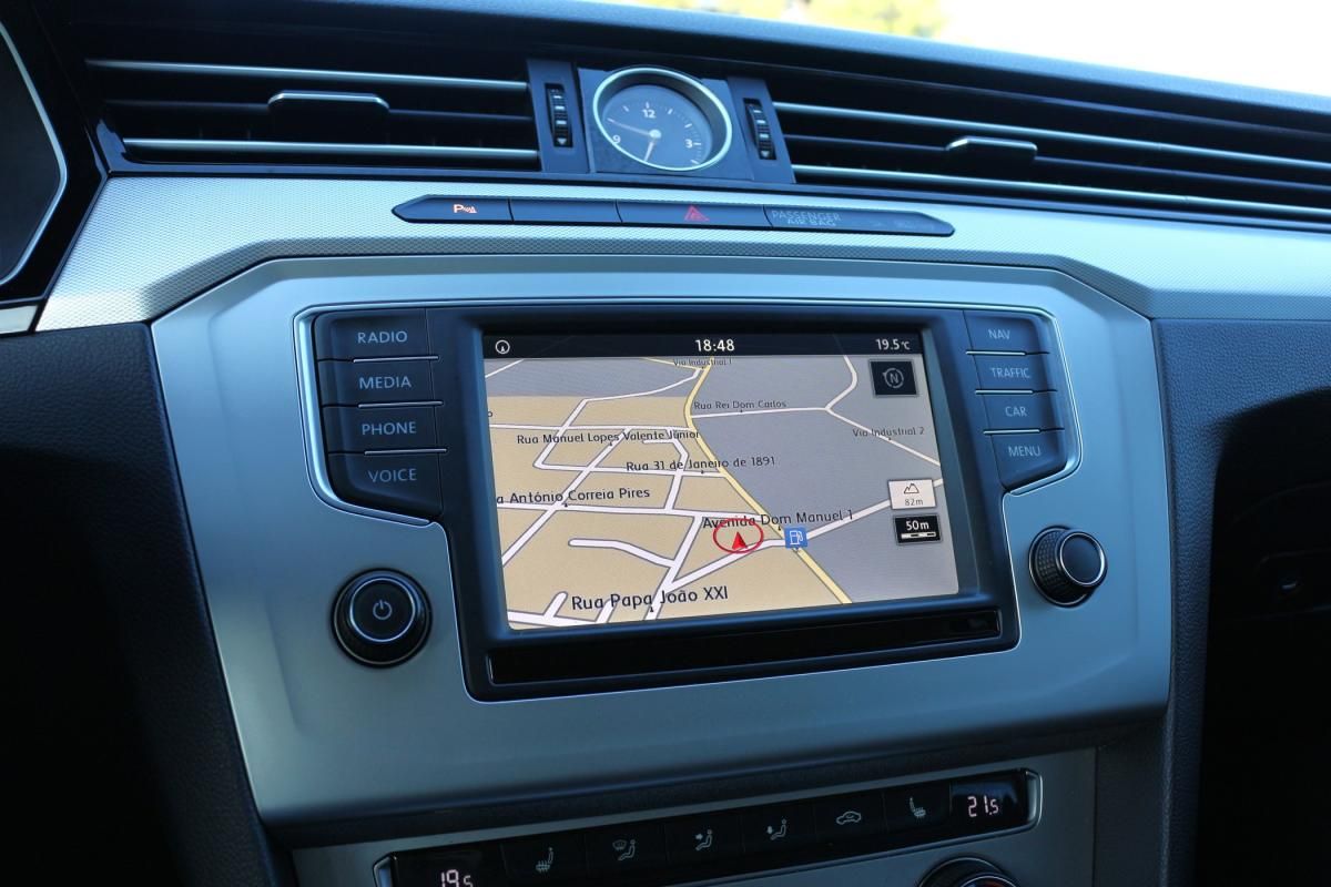 volkswagen-passat-variant-2016-diesel-1598cc