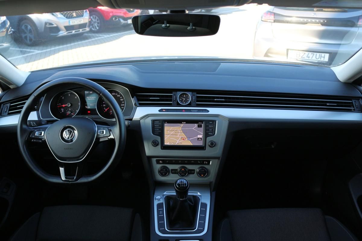 volkswagen-passat-variant-2016-diesel-1598cc