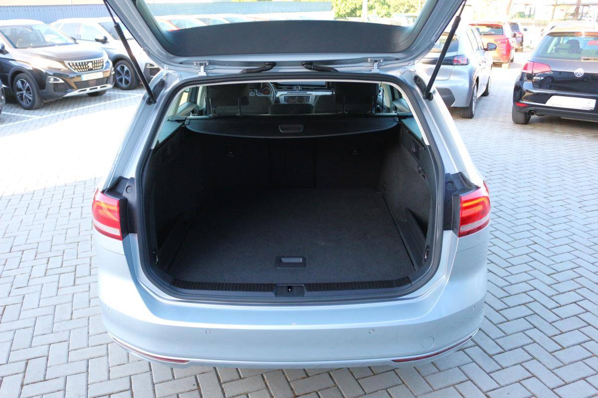 volkswagen-passat-variant-2016-diesel-1598cc