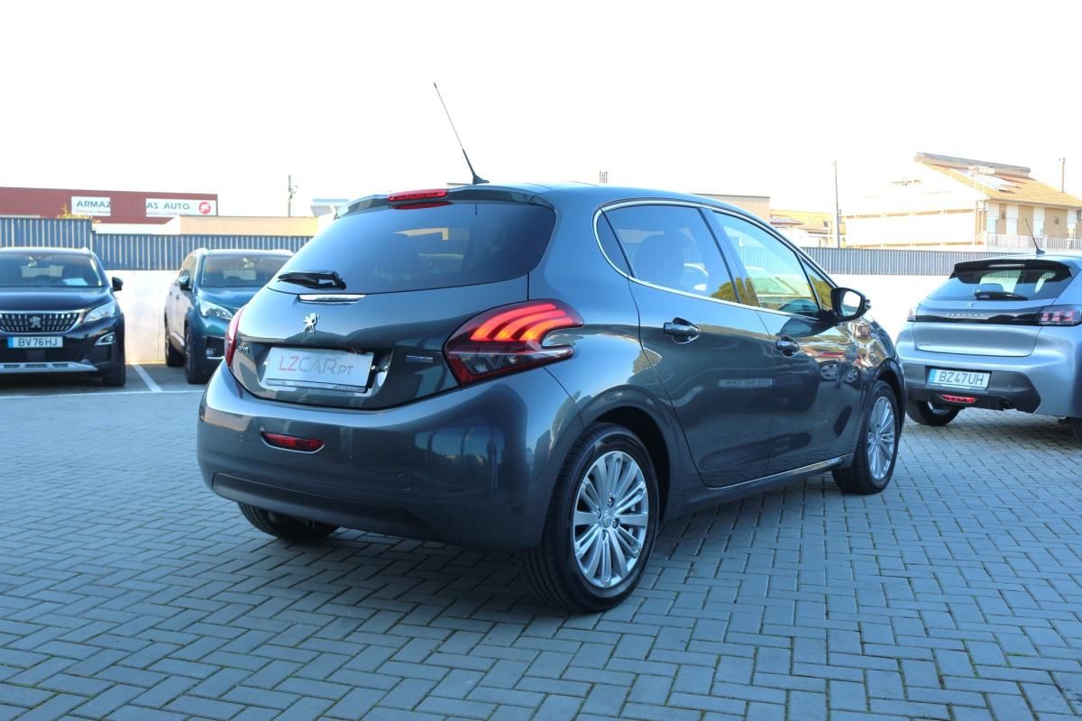 peugeot-208-2017-gasolina-1199cc