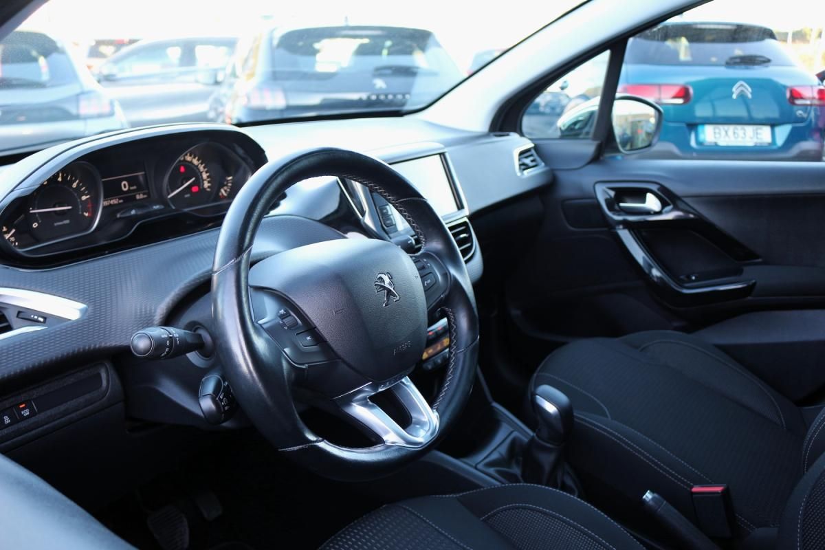 peugeot-208-2017-gasolina-1199cc