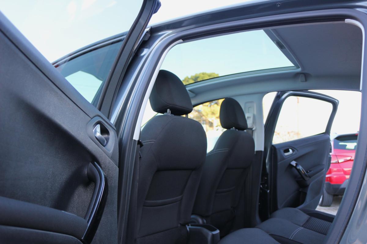 peugeot-208-2017-gasolina-1199cc