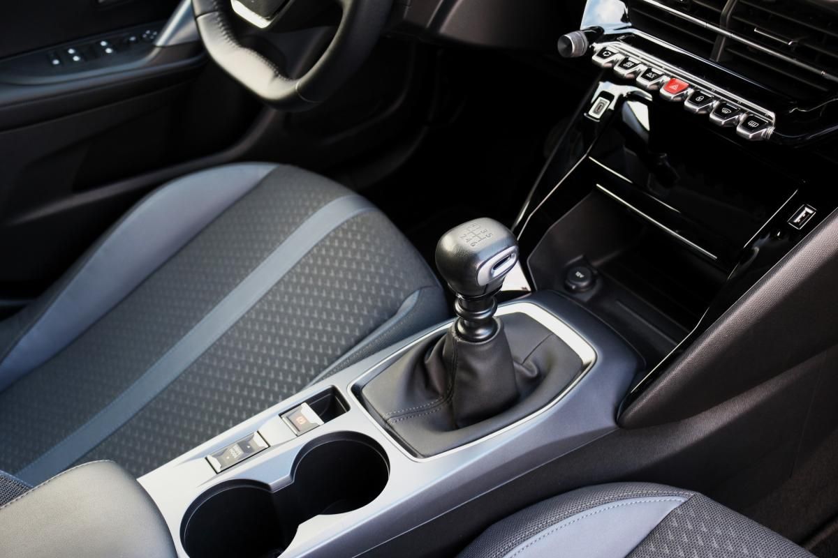 peugeot-2008-2020-gasolina-1199cc