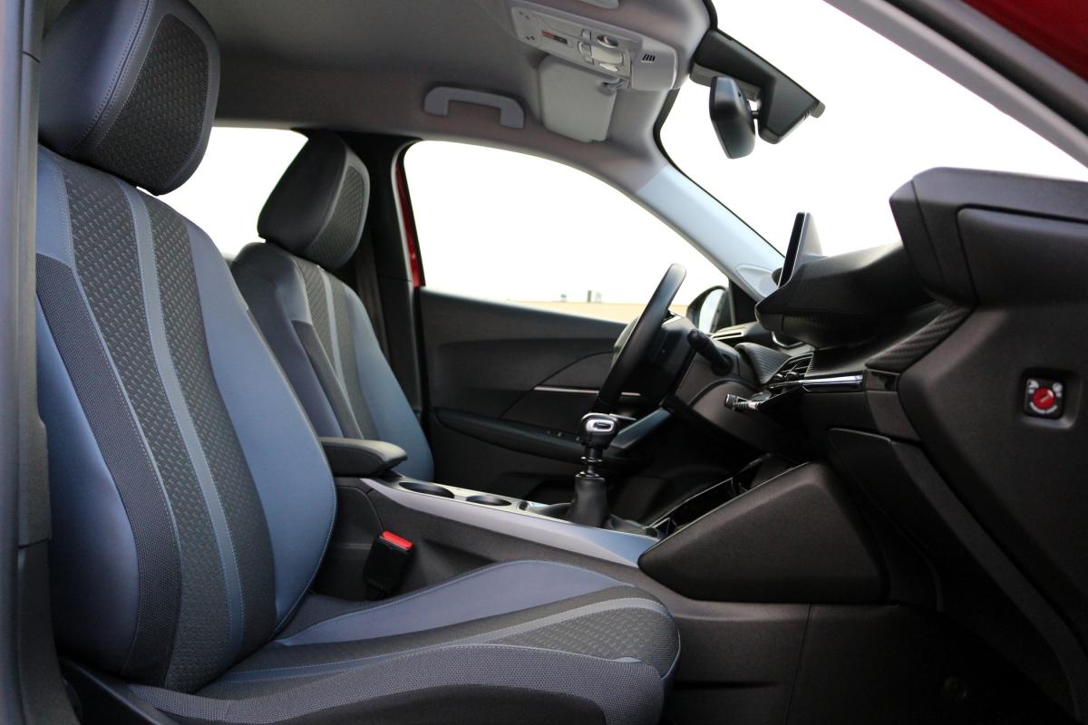 peugeot-2008-2020-gasolina-1199cc