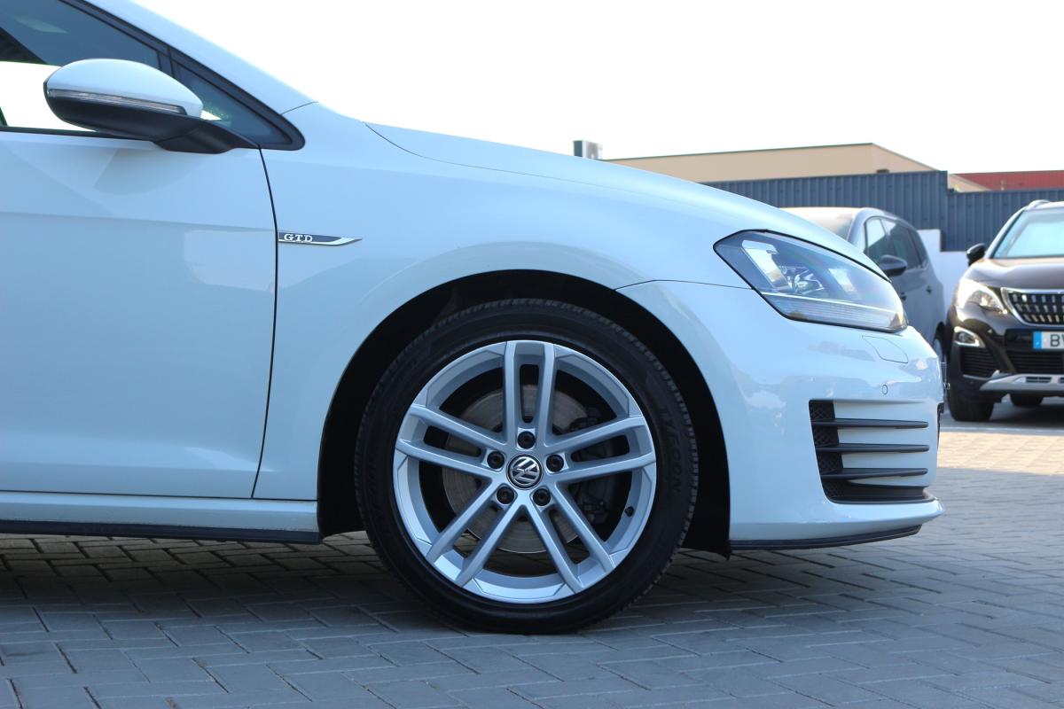 volkswagen-golf-2016-diesel-1968cc