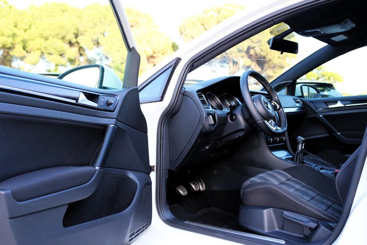 volkswagen-golf-2016-diesel-1968cc
