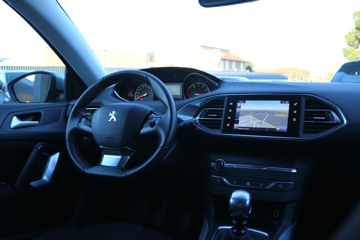 peugeot-308-2016-gasolina-1199cc