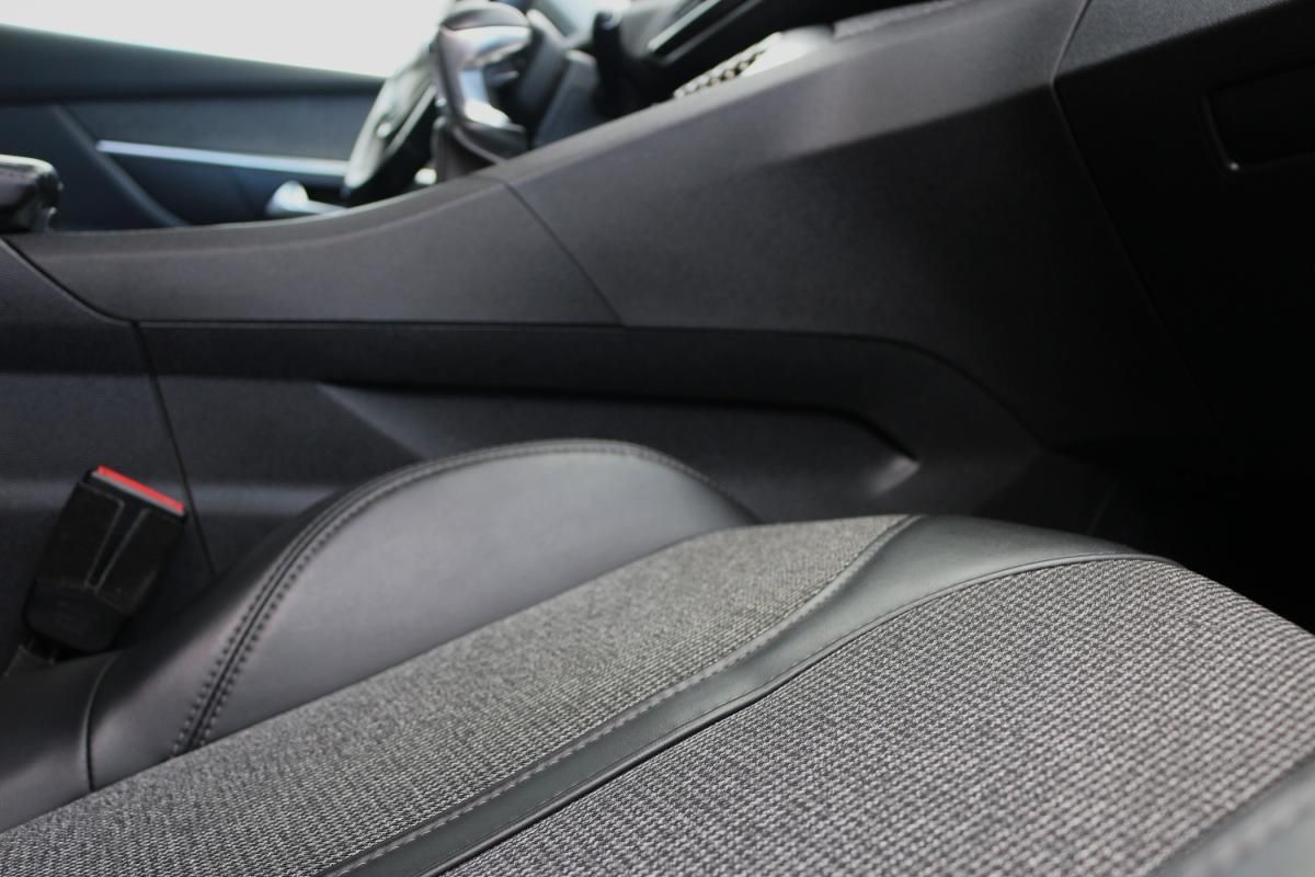 peugeot-3008-2017-diesel-1560cc