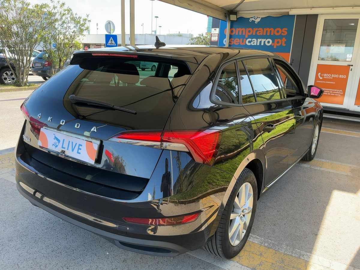 skoda-scala-2022-gasolina-999cc