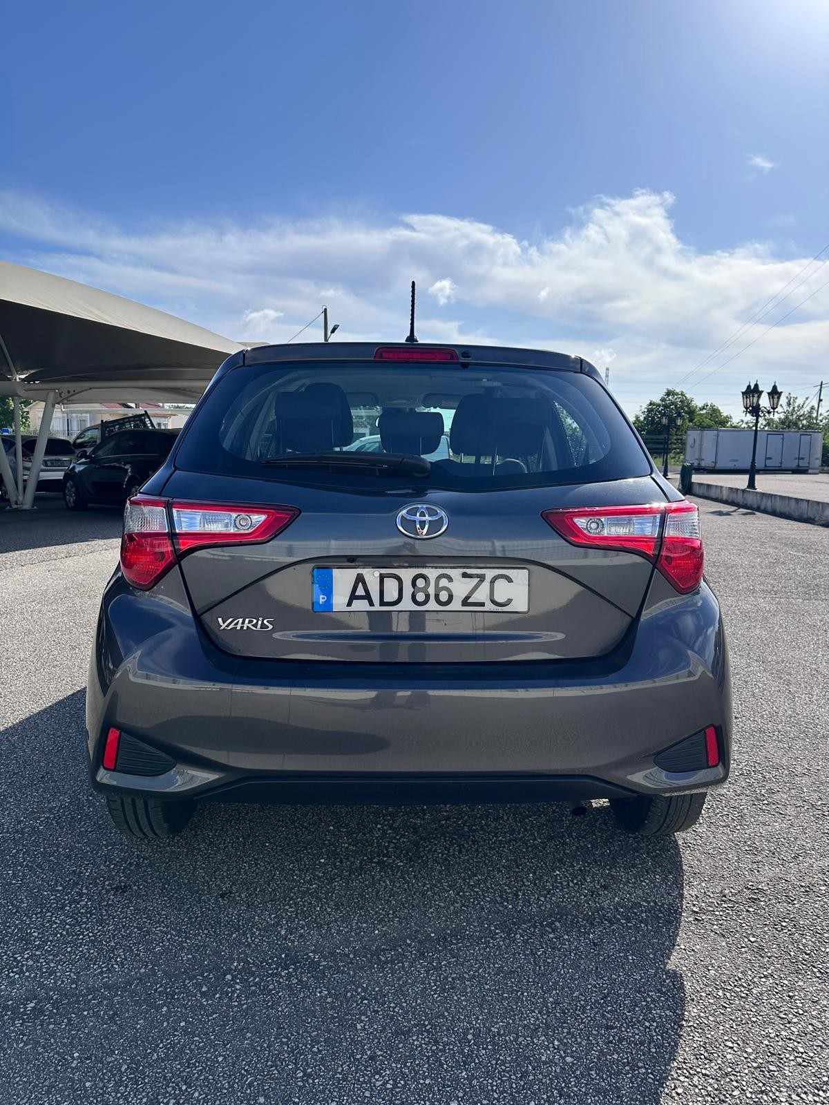 toyota-yaris-2020-gasolina-998cc