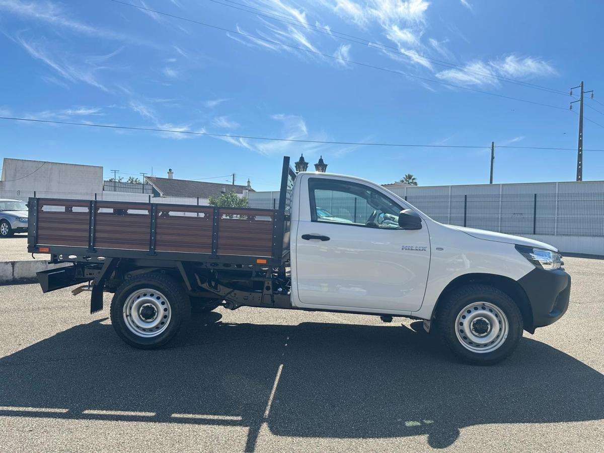toyota-hilux-2018-diesel-2393cc