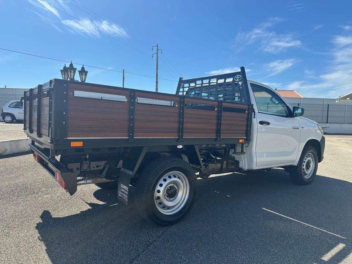 toyota-hilux-2018-diesel-2393cc