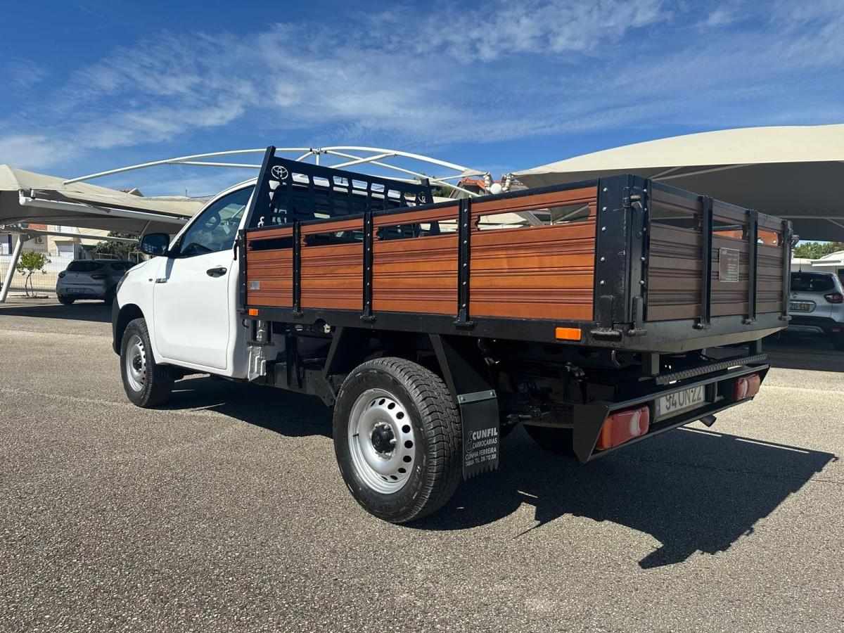 toyota-hilux-2018-diesel-2393cc