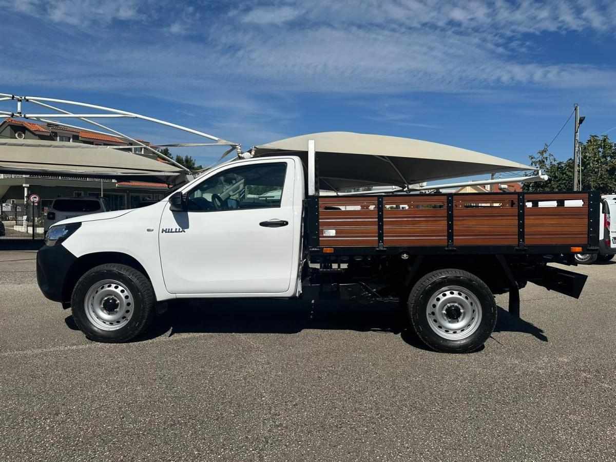 toyota-hilux-2018-diesel-2393cc