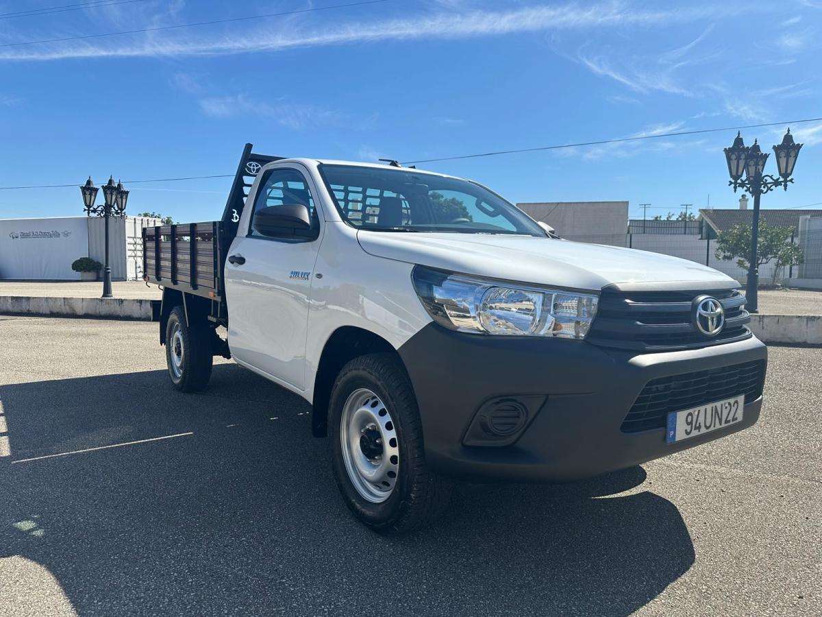 toyota-hilux-2018-diesel-2393cc