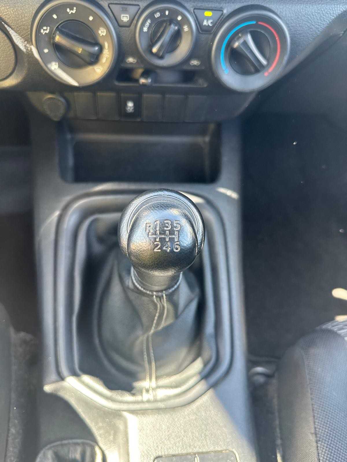 toyota-hilux-2018-diesel-2393cc